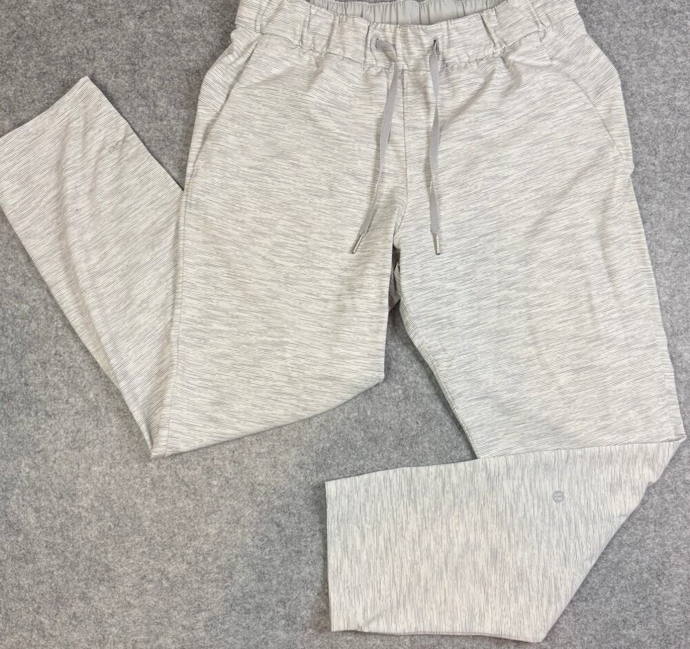 Lululemon On the Fly Pant Wee Are From Space Nimbus Battleship Gray Size 8